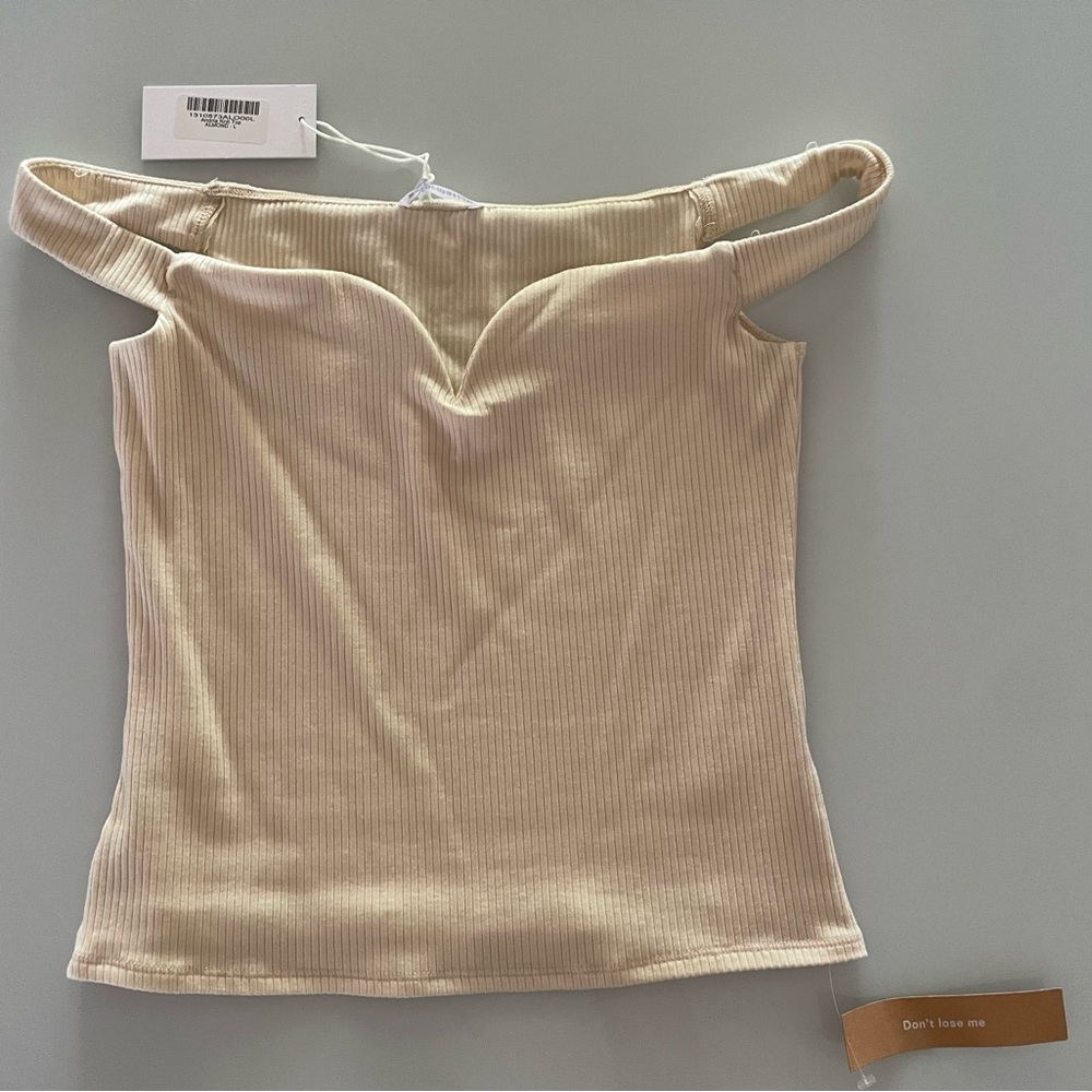 Reformation- new with tags - off the shoulder knit top